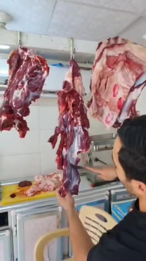 🥩🔥 لحوم ميري… من أجود أنواع اللحوم العراقية 🔥🥩
اختياركم للّحم الأصيل والجودة العالية 🤎
لحوم طازجة ومختارة بعناية حتى نوفرلكم أفضل طعم وأجود نوعية ✨
🥩 أجود اللحوم العراقية
🔥 طعم أصيل وجودة مضمونة
✨ اختيار بعناية
📍 العنوان: الديوانية
📞 للاتصال بالسيد أمير:
***********
🤎 لحوم ميري… الجودة والطعم الأصيل بكل لقمة!
