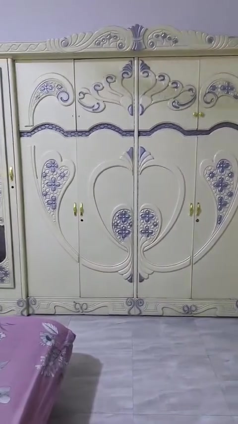 سلام عليكم 
غرفه للبيع عراقي بيع مستعجل ابلاش ابلاش 500
مكانه حي الفارس 
***********

