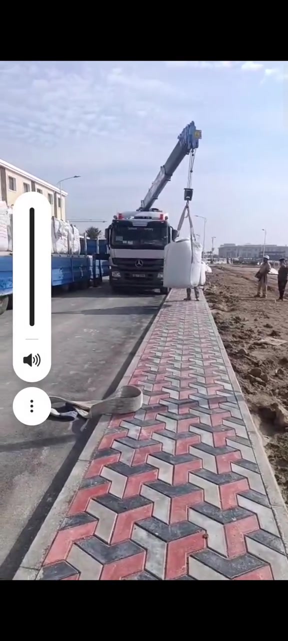 اهذا حجر جيري ماده؟الكاربونات الكالسيوم الشركة نفط 👉

اصحاب الشركات النفطيه یوجد لدينا مواد اوليه في عمل ابار 

النفط والحفر مكان السليمانيه ارخص السعر بل عراق 

👈*********** واتس *********** 👉

 مادة كربونات الكالسيوم (Calcium Carbonate - \(\text{CaCO}_{3}\)) المستخرجة من الحجر الجيري واحدة من أهم المواد الكيميائية الأساسية واليومية المستخدمة في قطاع حفر آبار النفط والغاز.تُطحن هذه الصخور إلى مساحيق ناعمة بأحجام حبيبات مختلفة (ميكرونية) لتؤدي وظائف بالغة الأهمية أثناء عمليات الحفر، وتتلخص طبيعة عملها في النقاط التالية:⚙️ وظائف كربونات الكالسيوم في حفر آبار النفطالتحكم في فقدان السوائل وعامل تجسير (Bridging Agent): أثناء حفر البئر، تمنع هذه المادة سوائل وطين الحفر من التسرب والدخول إلى الطبقات الصخرية النفاذة والمكمن النفطي. تقوم الحبيبات بسد المسامات الدقيقة وتشكيل جدار حماية رقيق يعزل تجويف البئر.زيادة كثافة وزن طين الحفر (Weighting Agent): تُضاف البودرة بتركيزات معينة لرفع كفاءة ووزن سائل الحفر. يساعد هذا الوزن الثقيل في خلق ضغط هيدروستاتيكي يتعادل مع ضغط الغازات والنفط في أعماق الأرض، مما يمنع حدوث أي اندفاعات مفاجئة للآبار.مادة حشو في عمليات سمنتة الآبار (Well Cementing): تُخلط مع الإسمنت المخصص لتبطين الآبار لتحسين مرونته وقوته، ولضمان ثبات أنابيب الحفر الفولاذية في مكانها.منع فقدان الدورة الدموية (Lost Circulation Control): تُستخدم الأحجام الخشنة والمتوسطة من كربونات الكالسيوم كعلاج فوري لسد الشقوق الكبيرة التي قد تبتلع طين الحفر فجأة.سهولة الإزالة بالحمض (Acid Solubility): الميزة الكبرى لهذه المادة مقارنة بالمواد الأخرى (مثل البارايت) هي أنها قابلة للذوبان بالكامل في الأحماض الكيميائية. عندما تنتهي عمليات الحفر ويحين وقت إنتاج النفط، يقوم المهندسون بضخ كميات من الحمض لتذويب كربونات الكالسيوم وفتح المسامات المسدودة ليتدفق النفط بسلاسة ودون عوائق.إذا كنت ترغب في التوسع، يرجى تزويدي ببعض التفاصيل:هل تود معرفة الفرق بين استخدام كربونات الكالسيوم ومادة البارايت في طين الحفر؟هل تبحث عن المواصفات القياسية وحجم الحبيبات المطلوبة في حقول النفط؟هل ترغب في معرفة المزيد عن الموردين المعتمدين لهذه الخامات داخل المملكة؟Treeqكربونات الكالسيوم في طين الحفر وأنواع مختلفة من الشكل - Treeqكربونات الكالسيوم في الحفر. يتم استخدام كربونات الكالسيوم كعامل تجسير و / أو مادة ترجيح في قاعدة النفط وسوائل حفر القاعدة المائية ، والعمل فوق السوائل ، وسوائل ...Treeqالجيرستون مادة طبيعية وأغنى مادة تستخدم في سوائل الحفر والبناءيعلق القطع في حفرة البئر ويتحكم في الضغط لمنع أي موقف خطير. نظرًا لوجود خصائص مثبتة ، فإنه يعمل على تثبيت الصخور المكشوفة وكذلك حفر الآبار. إنه أيضًا طوق..ويكيبيدياحجر جيري - ويكيبيدياكما توجد منه أنواع تسمى «كلاستيك» بمعنى أنها مكونة من خليط من أحجار أخرى صغيرة متماسكة. نوع من أنواع الحجر الكلسي. تجدوى مصنع كربونات الكالسيوم بالسعودية من شركة مشروعنا٢٠‏/١٢‏/٢٠٢٥ — وصف المشروع في دراسة جدوى مصنع كربونات الكالسيوم. يعتبر هذا المشروع بمثابة القلب النابض للصناعات التحويلية، حيث نوضح لك طبيعته في دراسة جدوى مصنع كربونات الكالس...
