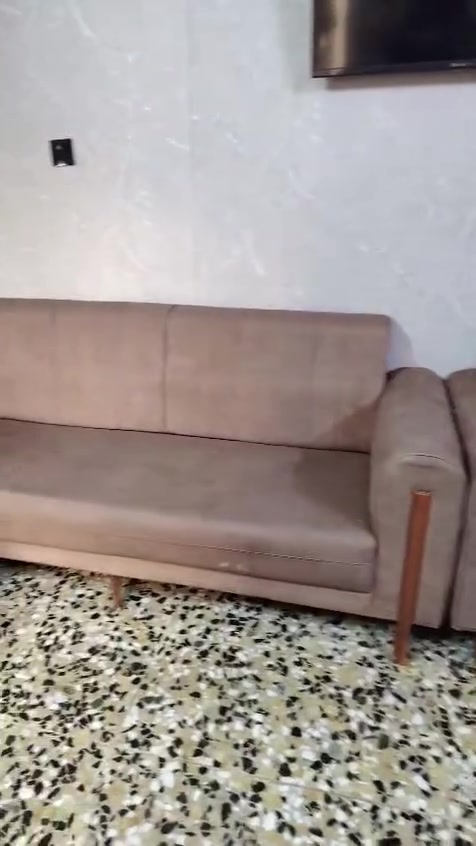كنب • ١٠مقاعد • نضيف