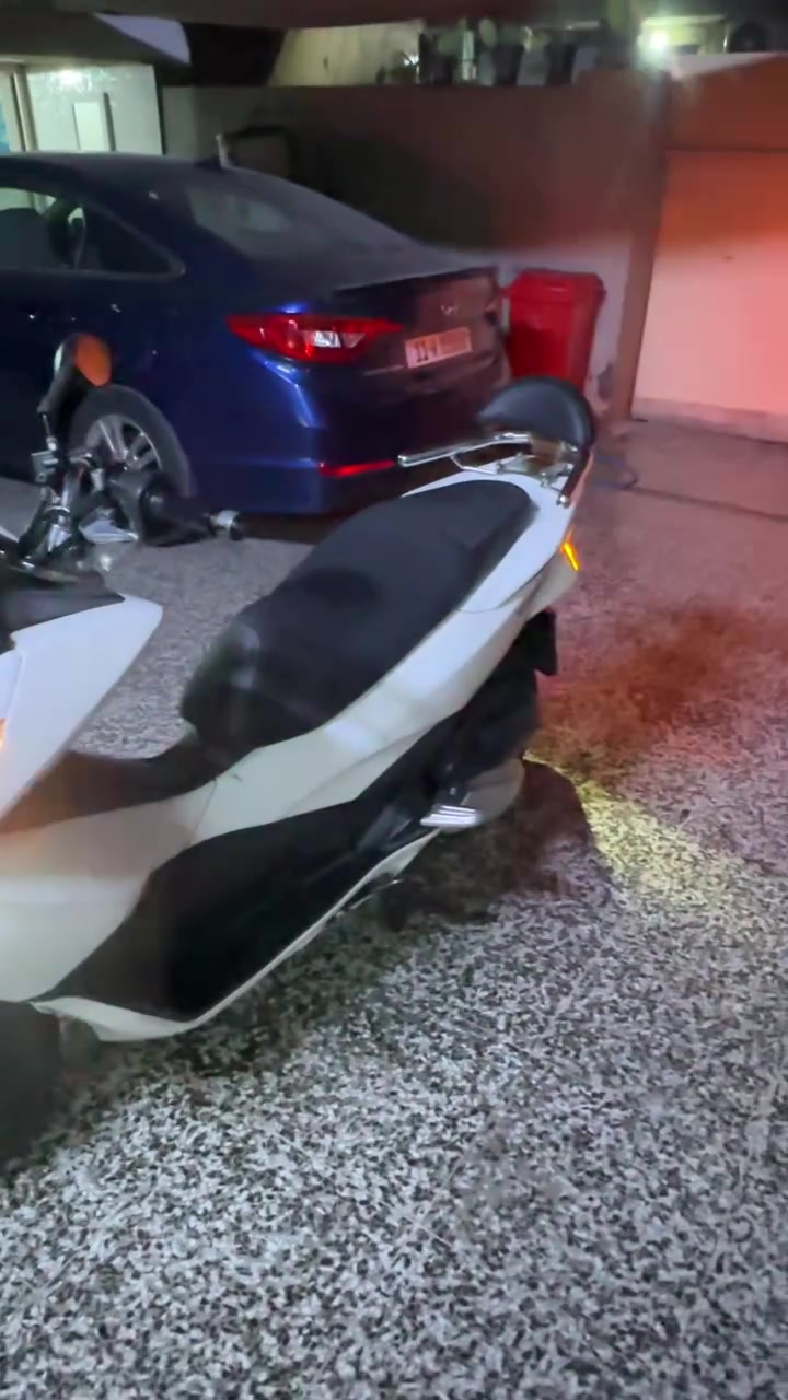 السلام عليكم دراجه pcx جيل ثاني ياباني نضيفه.بغداد كماليه ***********,
