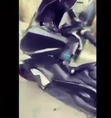 سلام عليكم تيماكس 11 للبيع الدراجه حلوه وقويه مكينتها ناعمه متسمعله حس كفاله المكينه والكفرات بيه ملاحضات بسيطه  بيه شاشه وكامرات الدراجه دراجه حلوه وكاعده مكاني اعظميه السعر 30وبيه مجال شي  بسيط *********** واتساب فقط او عل رصيد فيس ماكو
