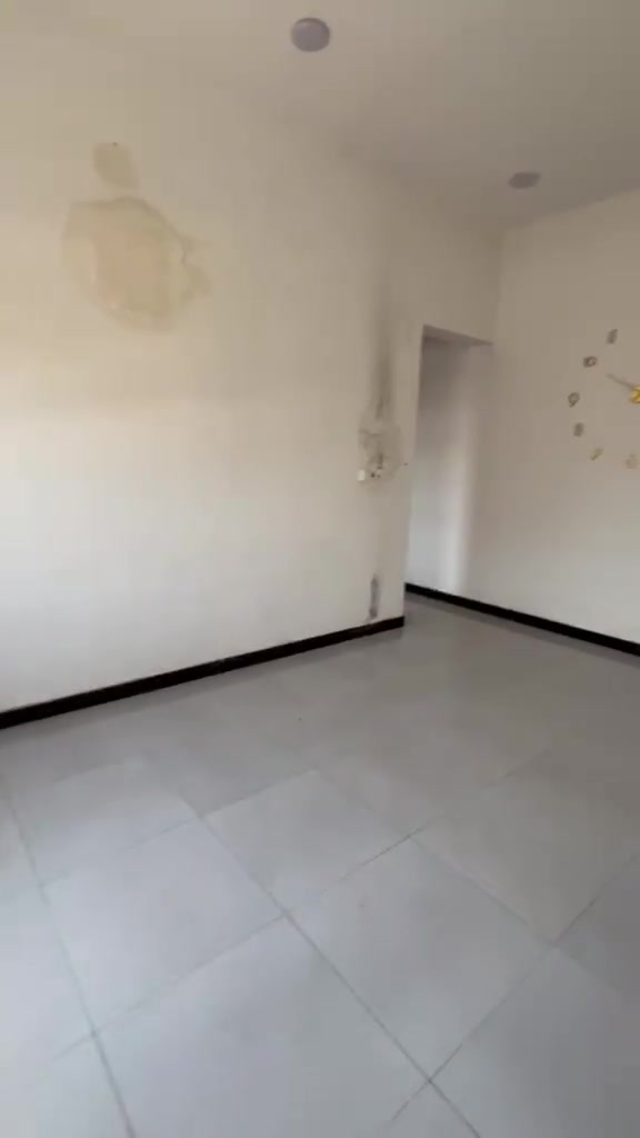 يالله شقه للايجار طابق ارضي معزول غرفتين2نوم وصاله ومطبخ وخدمات موقع منطقت الدورة شارع المصرف رافدين قرب شارع العام 
نضام طلاب فقط أو موضفين مهندسين 
يجارة 600 وبي مجال 
للاستفسار واتساب ***********
