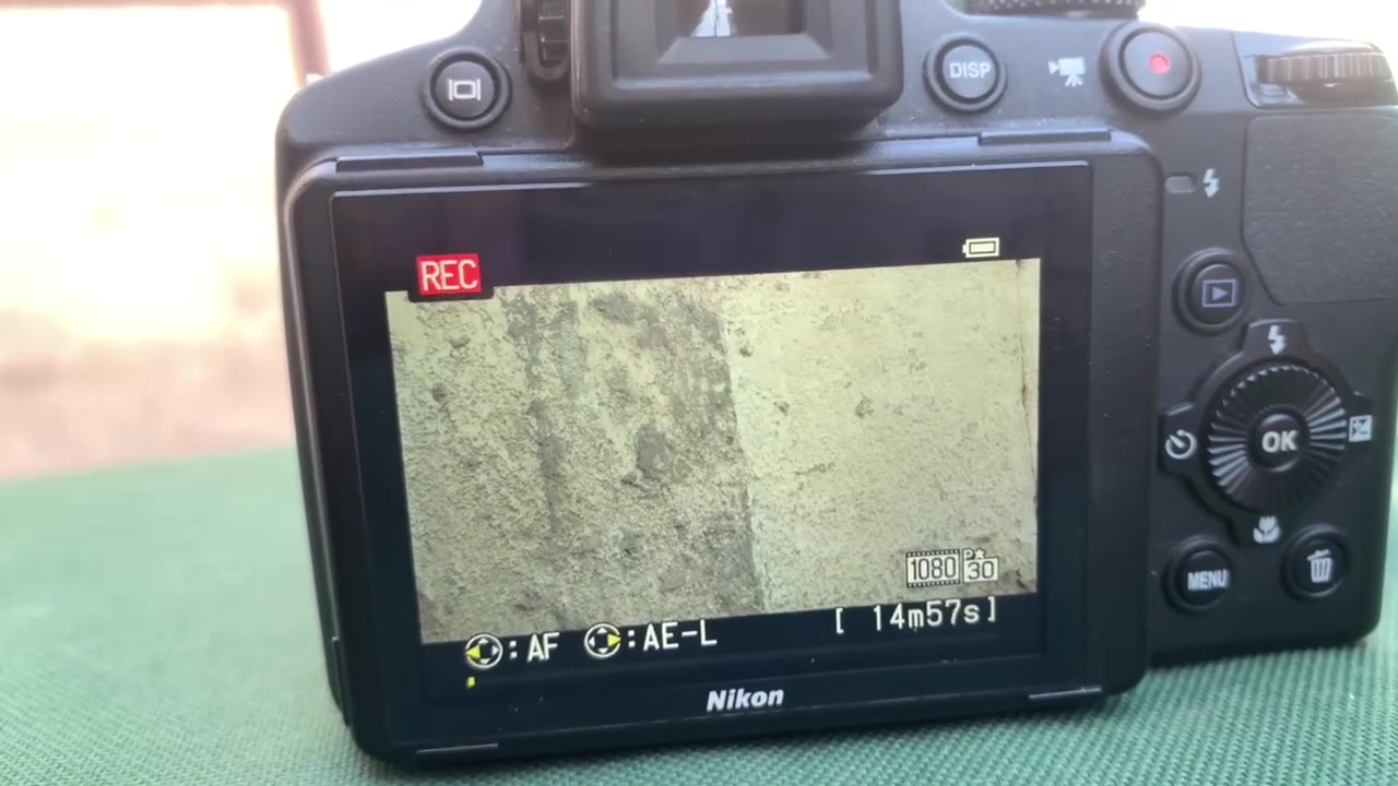 كامرة Nikon P510 مستعمله نظيفه مثل ما معروض كدامك تصوير اليوم يشهد الله و مبينه الصبح . سعر 350 الف و بيها مجال .
اسباب البيع الحاجة للمال بسبب طرف صحي
مواصفات الكامرة
الدقة : 16.1 ميگاپكسل
.
الحساس : CMOS بحجم 1/2.3 بوصة
.
العدسة : NIKKOR 42× Optical Zoom
.
البعد البؤري المكافئ : 24–1000mm
.
فتحة العدسة : f/3.0 – f/5.9
.
التثبيت : Optical VR
.
الفيديو : Full HD 1920×1080
.
الشاشة : 3 بوصة LCD قابلة للإمالة
.
الواتساب ***********
