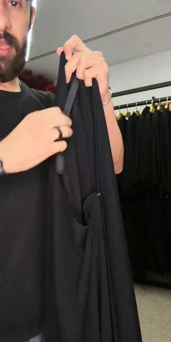 ملابس • للبيع