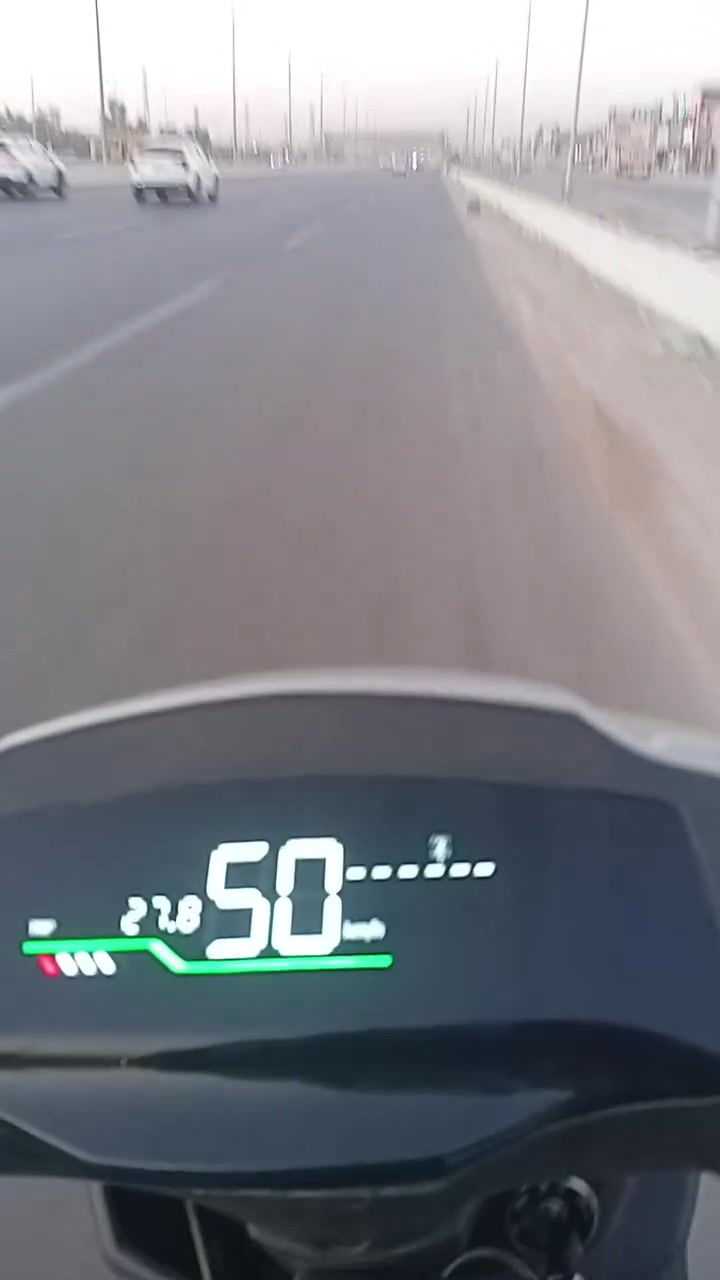 مكان بغداد الشعب قرب سيطرة شعب ***********واتساب 
شحن كاملة مكملة استخدام شهرين سعر 850
دراجة شحن بطاريات 6كرافين كبار شحنة 50كيلو واذا تمشي عل 1توصل 70كيلو سرعة حقيقي 
تمشي 50بس بعدال 80مال شحن عادية بيههة لايتات زنون اطلع بيههة حسينية مدينة وماخذة قصد قبل شهرين صارت علية 1700امانت اللة بعدهي بجيس
