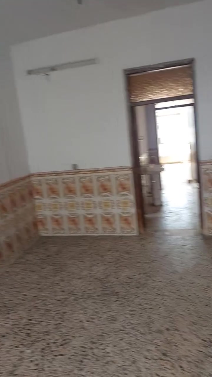 دار سكني للايجار
للاتصال ***********
علي القريشي للعقار
