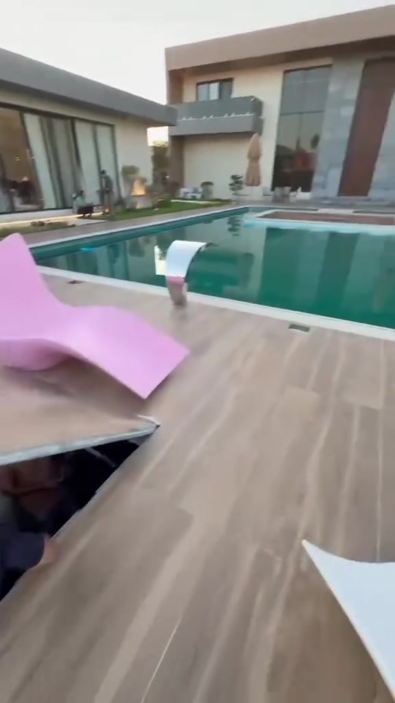 🏊‍♂️ جانب من تجهيز أحد المسابح بالتعاون مع شركة طراز المدينة ✨

لأن اختيار المواد الصحيحة هو أساس النتيجة المميزة، نحرص دائماً على توفير مواد عالية الجودة ومن مناشئ عالمية لضمان أفضل أداء وأجمل نتيجة لمسبحك. 💦🔝

📍 يمكنكم زيارة موقعنا:
بغداد – كمب سارة – شارع جامع الشاكرين

📞 للاستفسار والطلب:
***********
