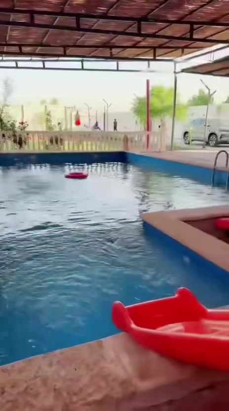 مزرعة للإيجار اليومي 🏡🌳
📍 الموقع: بغداد –الوسفية 

✔️ أجواء هادئة ومناسبة للعوائل

✔️ مساحة واسعة وخدمات متوفرة
 

✔️ مثالية للراحة والونسة

📌 للحجز والاستفسار يرجى الاتصال أو المراسلة على واتساب: 

عبود الشيخ
 📞 ***********

 موثق في تطبيق اجرلي لسياحة المزارع في العراق 🇮🇶
