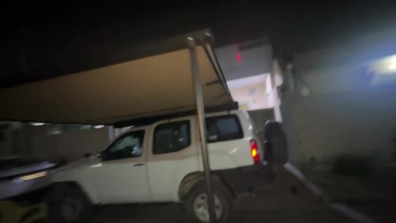 جادر جانبي للبيع قياس 2.5 -2.5 
سعرة220 الف 
مطري اضفافة اينارة بل وسط
*********** جديد ما مستخدم بس شاد عل سيارة موجود توصيل
