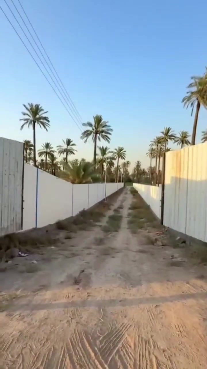 السلام عليكم
يتوفر دونم طابو ملك صرف 
العنوان المدائن شارع سيد علي 
***********
