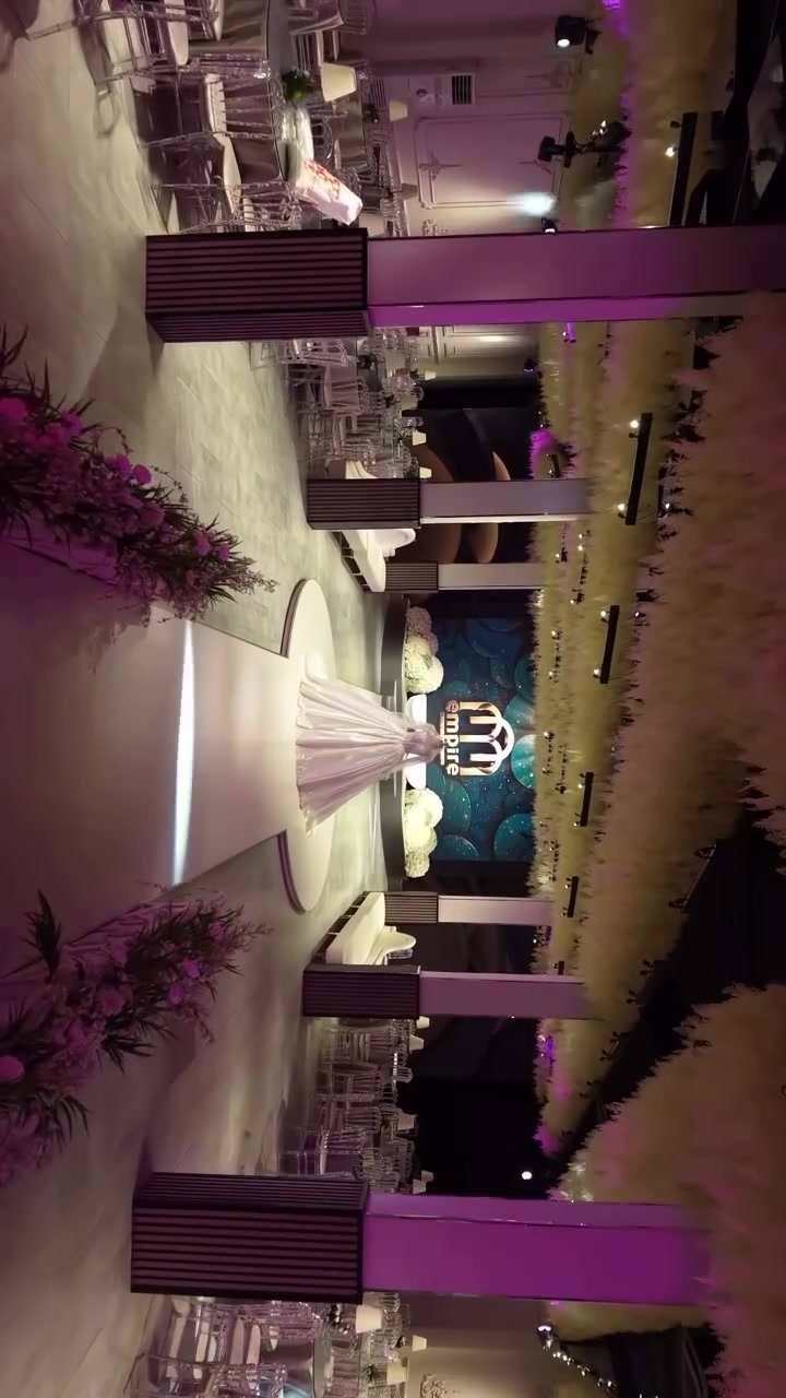 ⁨	⁨	الجلسة القوية ويه الكروب القوي ❤️‍🔥
القاعة الجميلة (‪‪@empire__hall‬‬ )
الصالون الجميل‪@tapark.makeupartist‬st‬st )
التصوير ا‪@ruby.company2‪@aya.ahmed_ph‬med_ph‬med_ph )
الفستان أ‪@j__hsn‬‪@6.cdy‬sn‬‪@6.cdy‬y‬sn  @6.cdy )⁩

#ازياء_موضه #dress #زفاف #اكسسوارات #تيجان ماسكات تصماميم اعراس مناسبات حفلات اعياد اناقه مكياج عرسان حفلات تخرج تصميم 
.
dresses dress
dressup dressage
dressmurah⁩⁩
