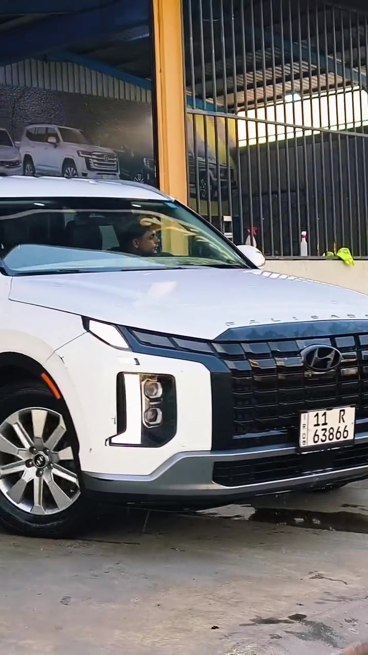 هونداي بلسايد 
فئه sel
الموديل : 2023 
الون : ابيض
العداد :  67000 km قابل للزياده ماشيه. 
 
الضرر … بنيد مبدل نفس اللون+ ورقم الشاصي موجود بالصور
المواصفات :
المحرك   v6    3.8 
بصمة تشغيل + بصمة ابواب 
 رادار امامي  + خلفي 
حساسات امامي + خلفي 
كامرات عدد 2 
كشنات كهربائي تدفئة 
تبريد مركزي امامي + خلفي منفصل التحكم
تحكم ستيرن + شفتات 
مرايا هيتر + تعتيم 
صندوق كهربائي شفط + اربع وضعيات فتح صندوق
وضعيات قيادة  (5) 
اوتو هولد + نقطة عمياء 
سايد بريك بصمة + مثبت سرعة
شحن وايرلس 
إشارات بالمرايا  + إشارات جانبيه
اوتو هولد 
تحديد مسار
شاشة ديجتال كبيرة
تشغيل عن بعد .
دفع رباعي 
ماسحات اوتو 
وبعد بيها هوووواي مواصفات معروف 
سياره بغداد بسمي
235وبيها مجال
للاستفسار اكثر  الاتصال  
رقم الهاتف: ***********
عنواني :موصل
