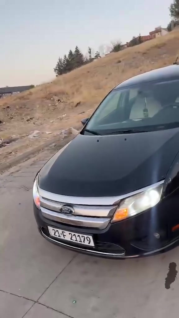 سەرەتا بەناوی خوای گەورە 
فۆڕد فیوژن ٢٠١٠ مواسەفات خلیجی
سەیارەکە زۆر جوان ماوەتەوە 
گێڕو مەکینە بە شەرتی ١٠ فیتەر بە شەرتی نەکراوە
٤ تایەی تازەی لە ژێردایە 
سەیارەکە ٢ پارچەی بۆیاخە / چەمەلەخی پێشەوەو بۆنیت 
سەیارەکە ماڵی دۆستە 
ژ.م /***********
لە گەڵ رێزم بۆ ئادمینی ئازیز .....
