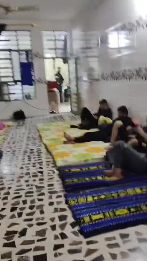 سلام عليكم عندي هاي الحسينيه للبيع بناء حديث مساحه 240متر طريق زوار طريق بغداد كربلاء تيل 37 تصال على رقم اني مكلف بنشر ***********
