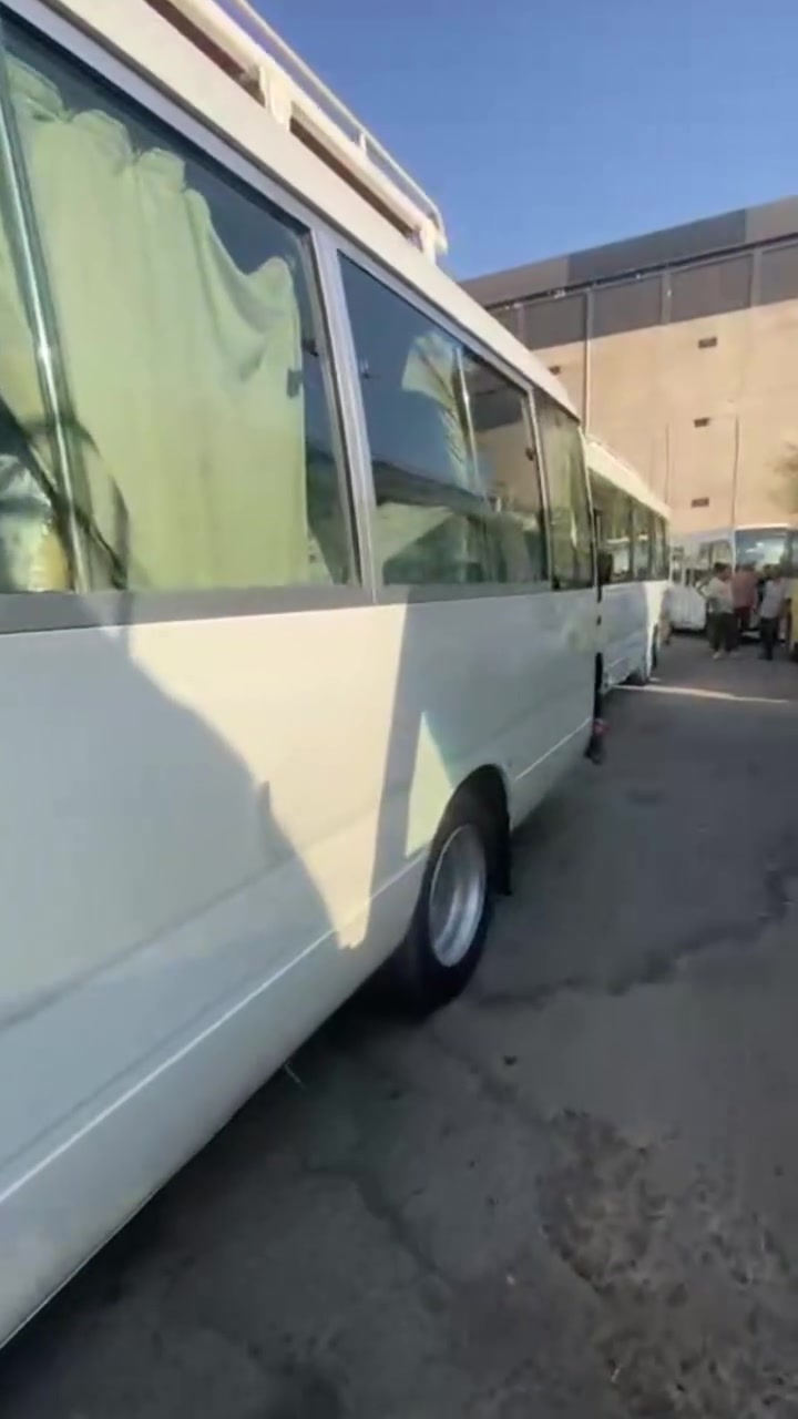 سلام عليكم كوستر 2015 السيارة فول سله وحاكيه  كفاله  من الصبغ سيبايه ودرج ودرع شغل عصام صبغ فقط شبر بل كتيبه بخ بدون معجون  سعر 320  بكاني بغداد ***********

