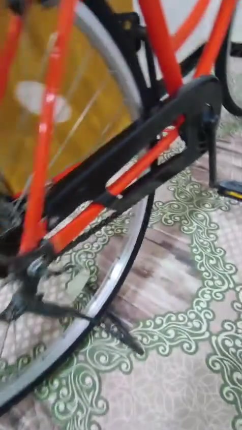 السلام عليكم
باسيكل بطه حجم ٢٦ للبيع السعر 95 وبي مجال بسيط الرقم***********
