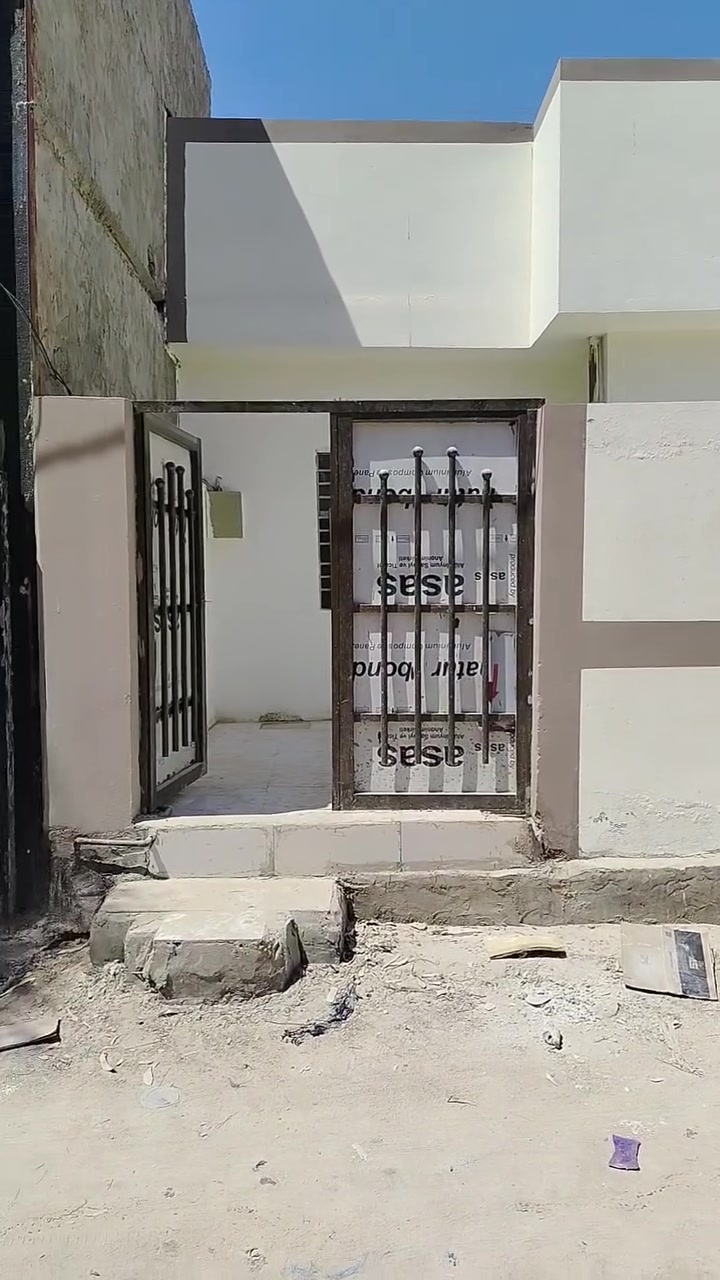 السلام عليكم بيت رهن المساحه ١٤٠ متر البراكيه شارع علكم سعر الرهن ١٧ مليون الاستفسار على الرقم *********** مكتب بركات العباس ع
