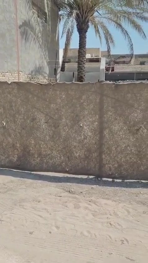 يالله اللهم صلي على محمد وال محمد قطعه للبيع مساحته ٢٣٠ متر سند ٢٥ تفاصيل أكثر داخل الفيديو العنوان كربلاء طويريج الحولي مقابيل حي الضباط للاستفسار *********** عقارات تاج القمه شارع أربعين مقابيل الطابو
