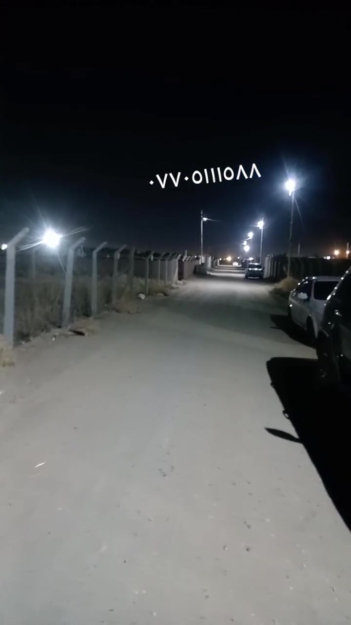 سلام عليكم قطعة أرض ٥٠٠ متر للبيع حي بدر خلف ملعب خماسي مسافة مسيجة وبيه ماء وكهرباء وكرفان يصلح للمزرعه السعر ٣٥ مليون للاستفسار ***********
