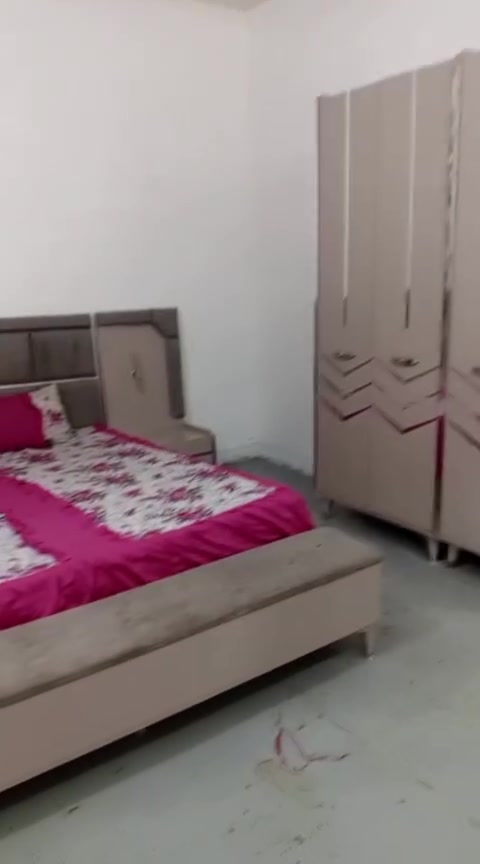 السلام عليكم ، هاي الغرفة عشر قطع ووياها كنتور مال طفل ، ومشترينها مليون وسبعمية ونريدها بمليون وبيها مجال قليل ،  للتواصل على هذا الرقم ***********
