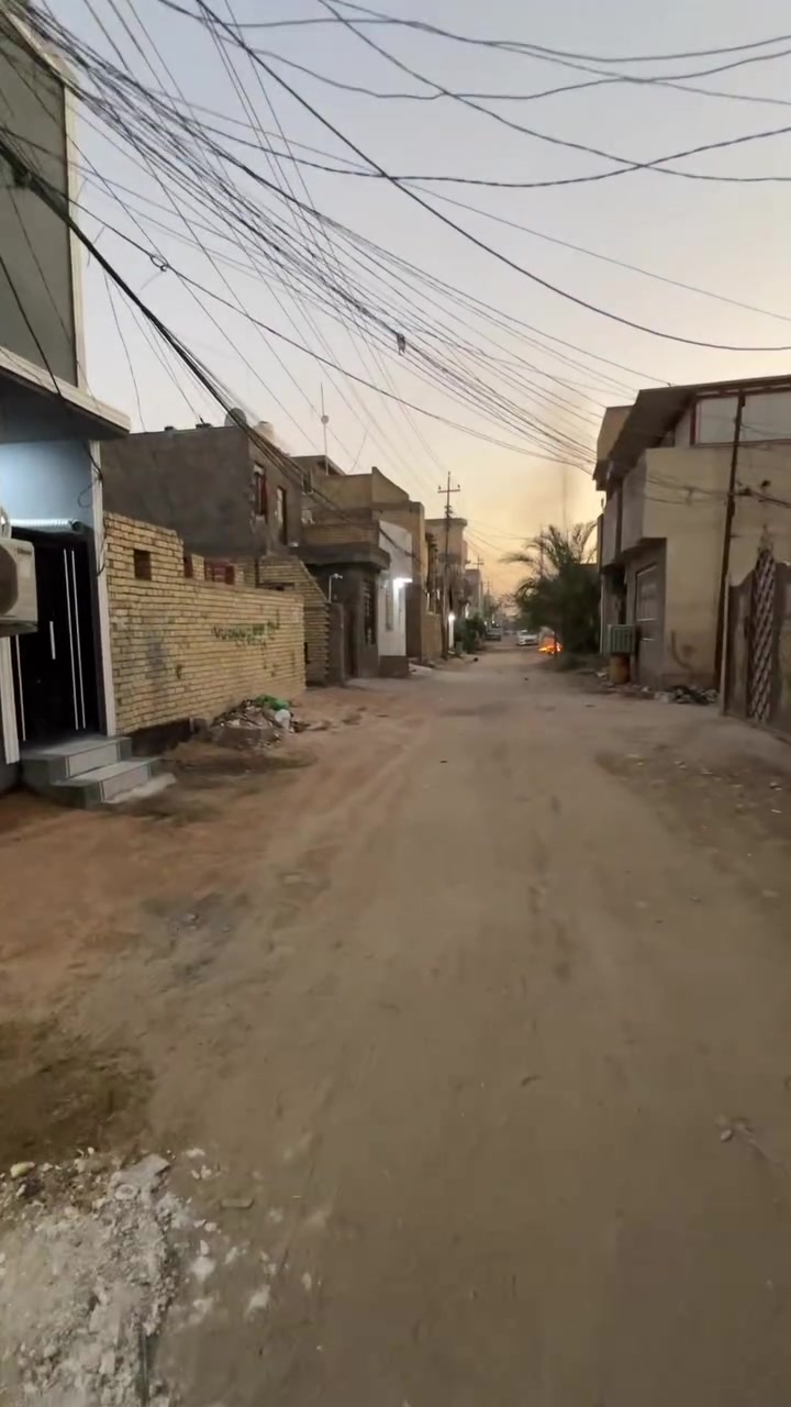 بيع مستعجل انسب بيت بالبوبيات المساحه 50م طابقين بناء حديث مامسكون الواجهه 5م والنزال 10م العنوان كربلاء البوبيات عامود 104 شارع السيده زينب كافه الخدمات ماء مجاري كهرباء عرض الشارع 8م نوع العقار طابو زراعي سند 25 مكاتبه وقرار بأسم المشتري طابق غرفتين نوم البيت سعره 55 مليون فقط قفل للاستفسار والطلب اتصال مباشر على الارقام الموجوده داخل المنشور 

***********.   سيد مهدي 
***********.   المهندس جاسم
