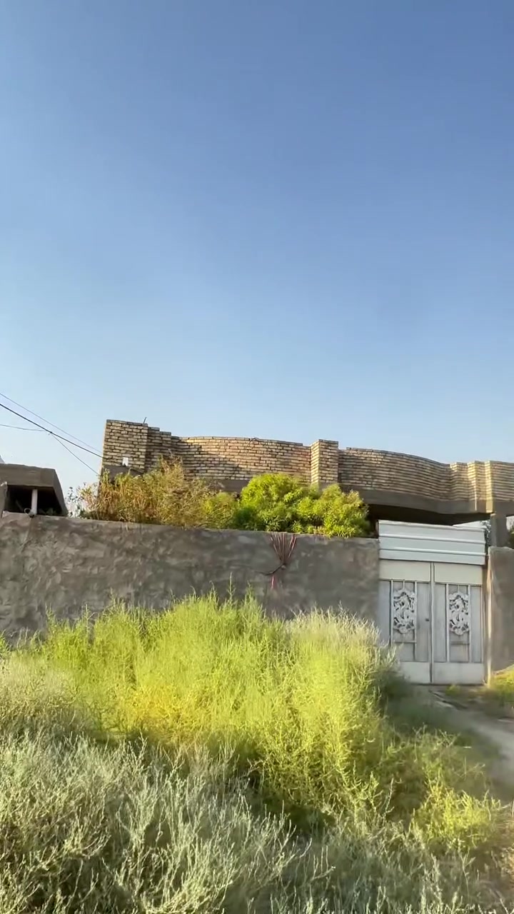 يالله السلام عليكم ئخوان دونم مربع ركن للبيع تريد نص دونم هم نبيعلك يحتوي ع بيت 300 متر صب مسلح وطابوك ودنك صب  الاستفسار اكثر *********** موقعه ثعالبه قرب مجبل قريب ع مستوصف مال مشروع
