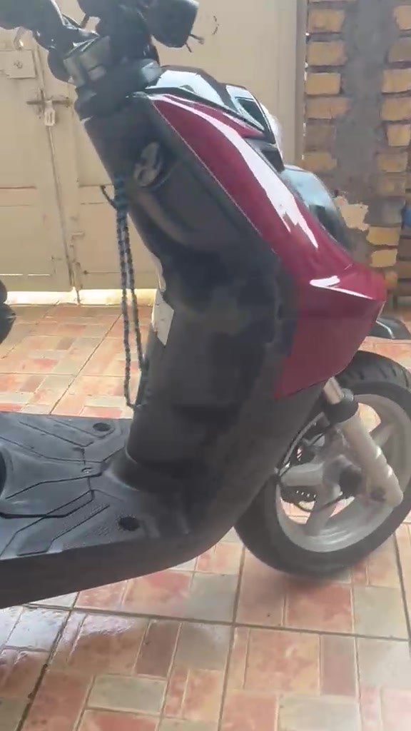 سكنس جبلي • احمر • مكينة خرسة