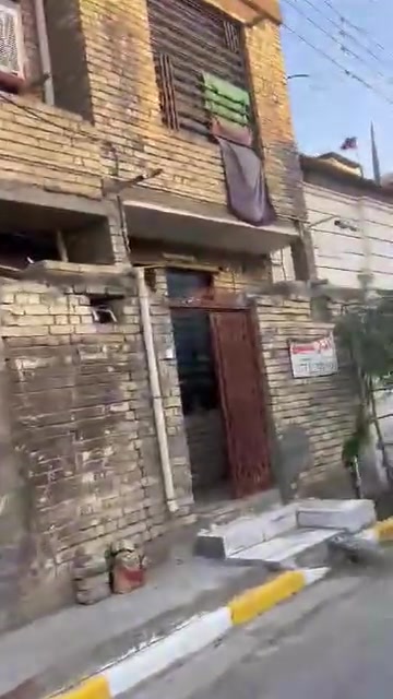 السلام عليكم 
دار للبيع طابقين بيت حديث أم الكبر الثالثة زويني خلف مخبز روعة خلف ملعب سيد كرموش بناء سنة 2025 مساحة البيت 50متر  منطقة كاملة الخدمات.
المحتويات الطابق الاول استقبال وصالة ترك مطبخ حار
الطابق الثاني غرفتين و بيتونة السعر 85 وبي مجال 
للاستفسار  ***********
