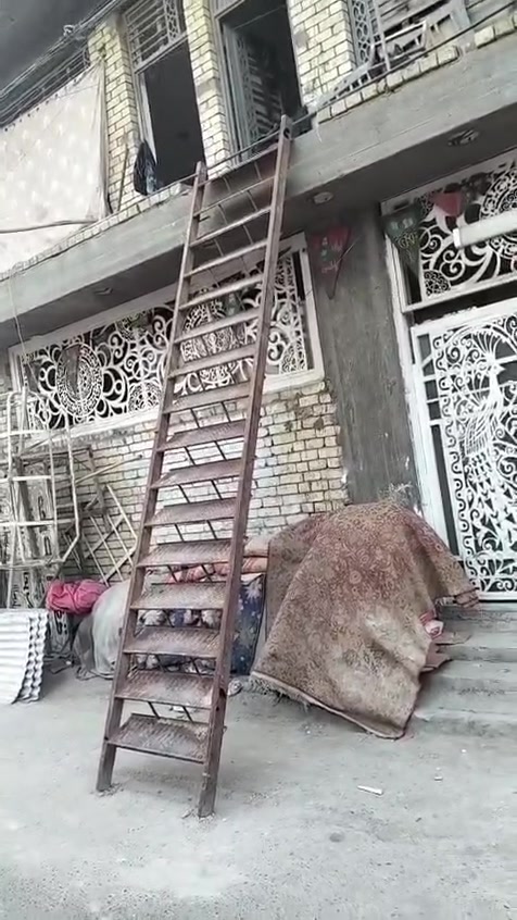 درج حديد خارجية للبيع
الطول 4ونص العرض 90 سنتين  16 بدايه
العنوان بغداد البلديات
التواصل على الرقم ***********
