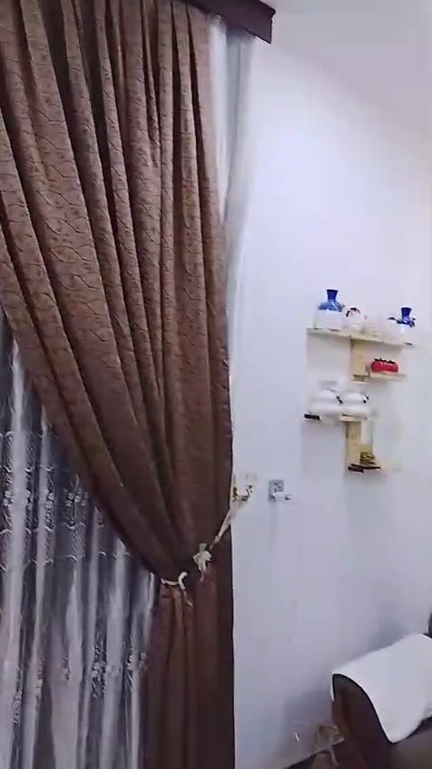 تخم للبيع وكيتار والمرايه جداريه رقمي واتساب ***********
