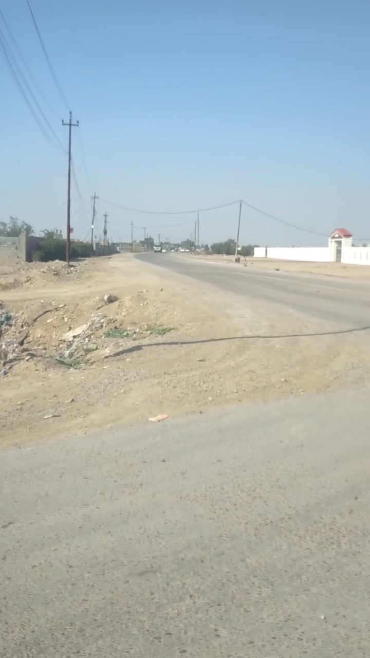 السلام عليكم نص دونم للبيع 1250 متر الواجهة 17 والنزال 74 الشارع المقابيل شيخ حربي قريب عالمجزرة الكهرباء ابابك وشارع عرضة 10 امتار 
استفسار ***********
