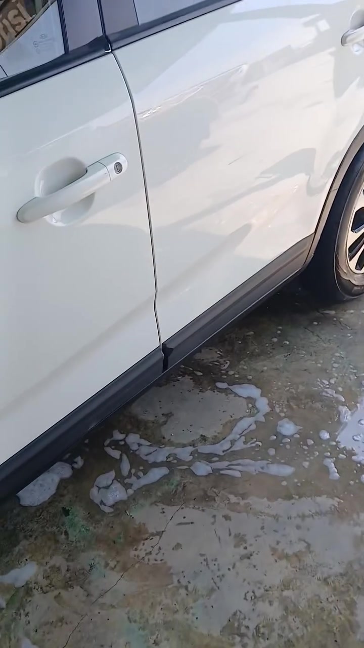 سورنتو ٢٠١٤ خليجي ٤ سلندر كفاله عامه بدي مكينه كير حداديه تبريد ٧ راكب ٣ قطع تبريد رقم دولي بغداد  موجوده بالعماره واذا اكو مراوس بأقل عادي السعر ١٥٠ وبيها مجال للتواصل الاتصال على الرقم ***********@

