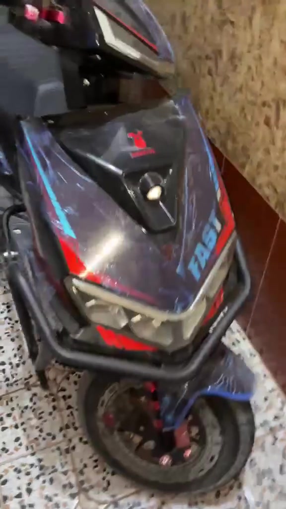 بطاريات • الرمادي الصوفيه • نظيف