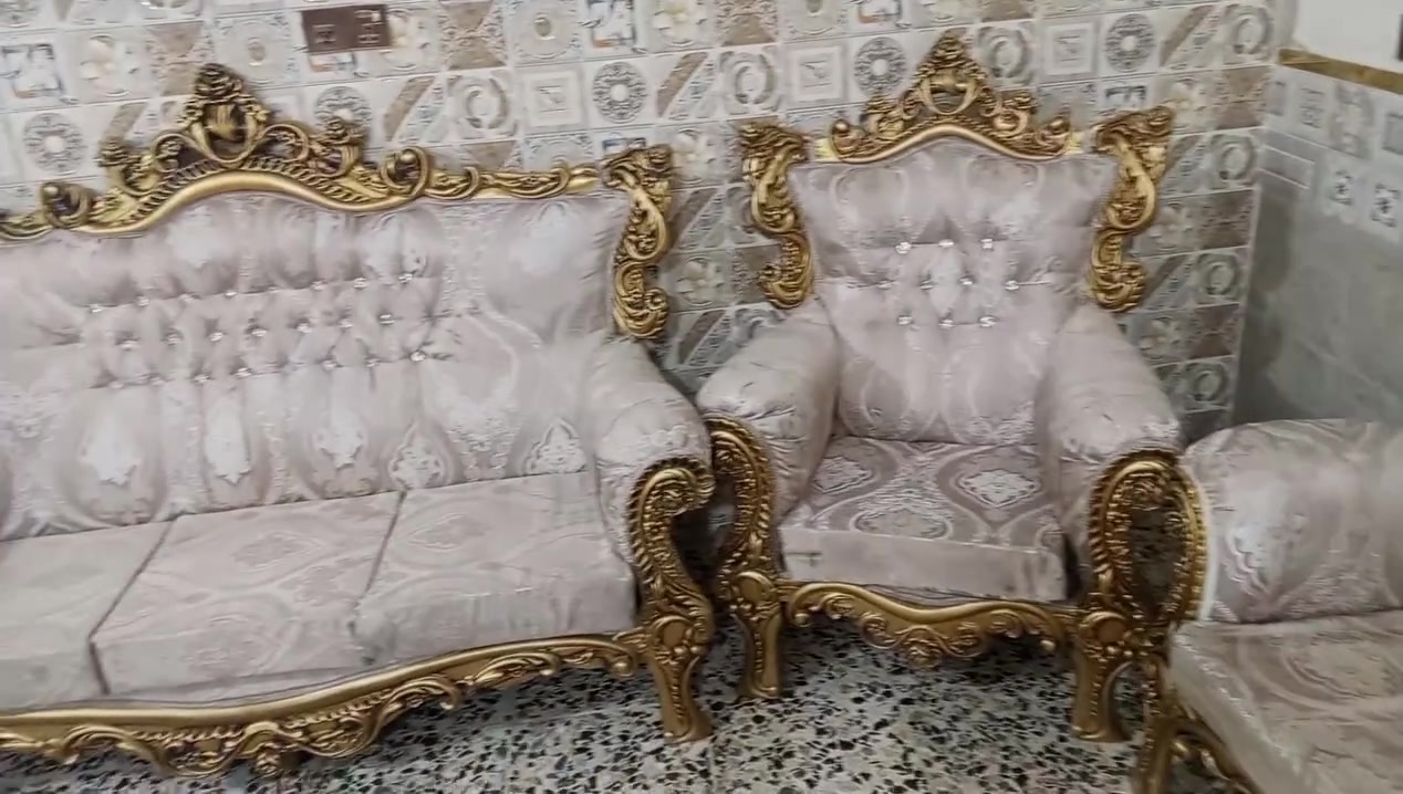 السلام عليكم تخم 20 مقعد ملكي نضيف جدن سعر 1250 او بي مجال عنواني بغداد مدينت الصدر ***********
