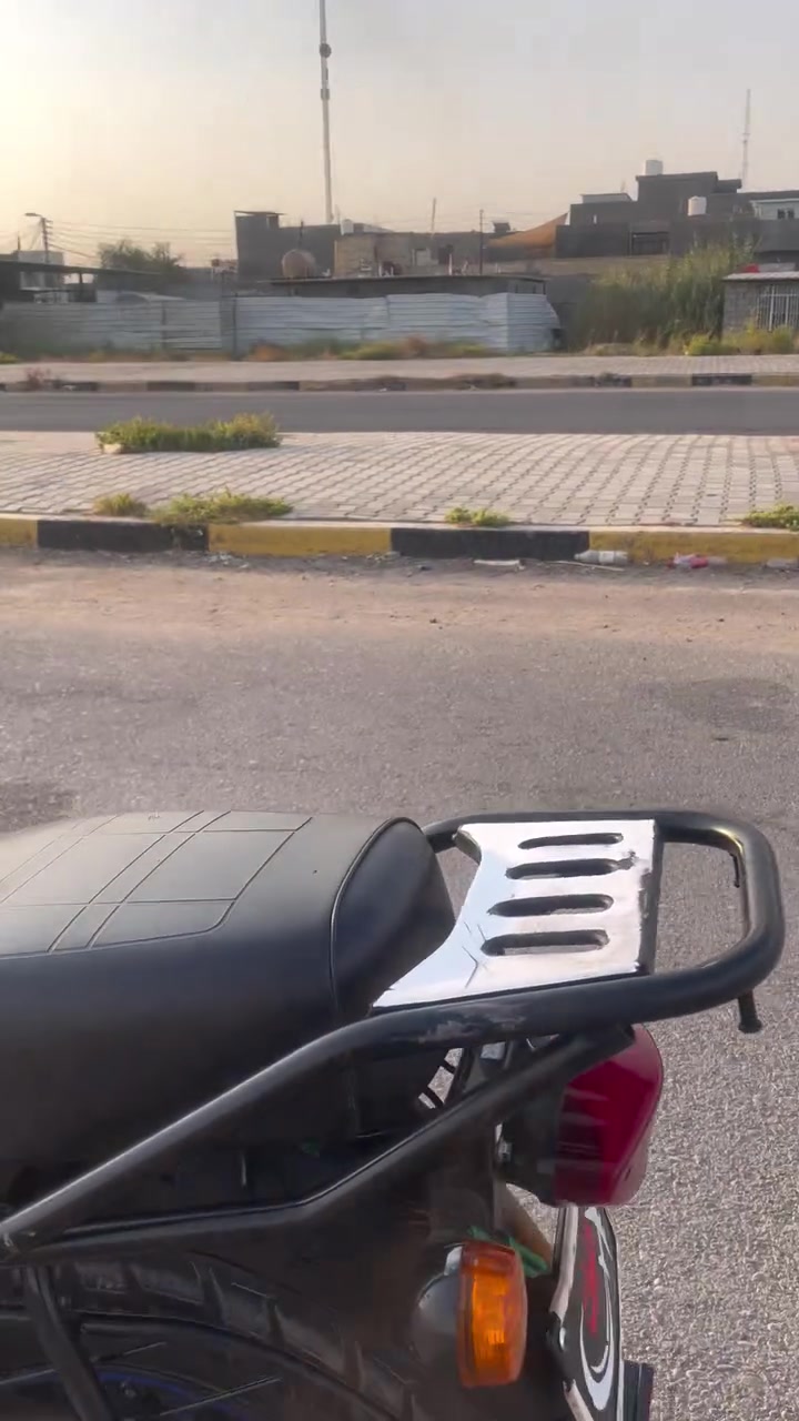 السلام عليكم بوكسر مديل 2023 رقم بغداد الدراجه مناقصها شي مكينه ممفتوحه مكفوله كير ومحرك مكاني بغداد المحموديه  السعر 2200 وبيها مجال واتساب *********** الخط ***********

