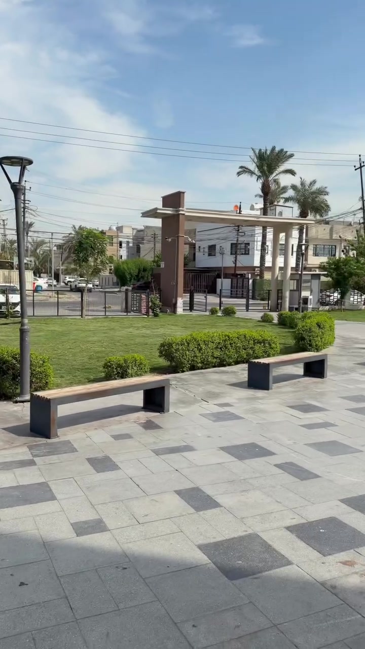 كرك من الأماكن راح تحبوب أتمرون عليهه خصوصا اذا تريد شي مخبوز وفريش 😋
عندهم تشكيلة مخبوزات ومعجنات حلوة من الصمون والخبز والكعك إلى المعجنات المحشية وكلها تفيد للفطور أو تاخذين وياج للبيت 

وأكثر شي يعجبني بيهم إن الخيارات متنوعة حتى اذا وياج أطفال تلكين أشياء يحبوها مثل الكب كيك والدونات وعندهم هم ساندويشات باردة تفيد كلش خصوصا للمدارس
