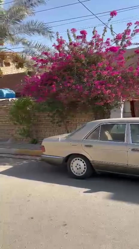 السلام عليكم بيت للبيع مساحة 200 متر قرب السوق الكبير منطقة ال 28  الحسينية
للاستفسار ***********
