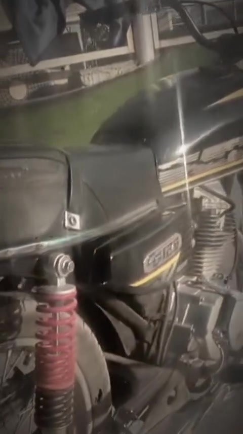 السلام عليكم دراجه اربعه كير دراجه حلوه ومرتبه مكانه كربلاء حولي الكفيل سعرهه ٣٠٠ وبيهه مجال ***********
