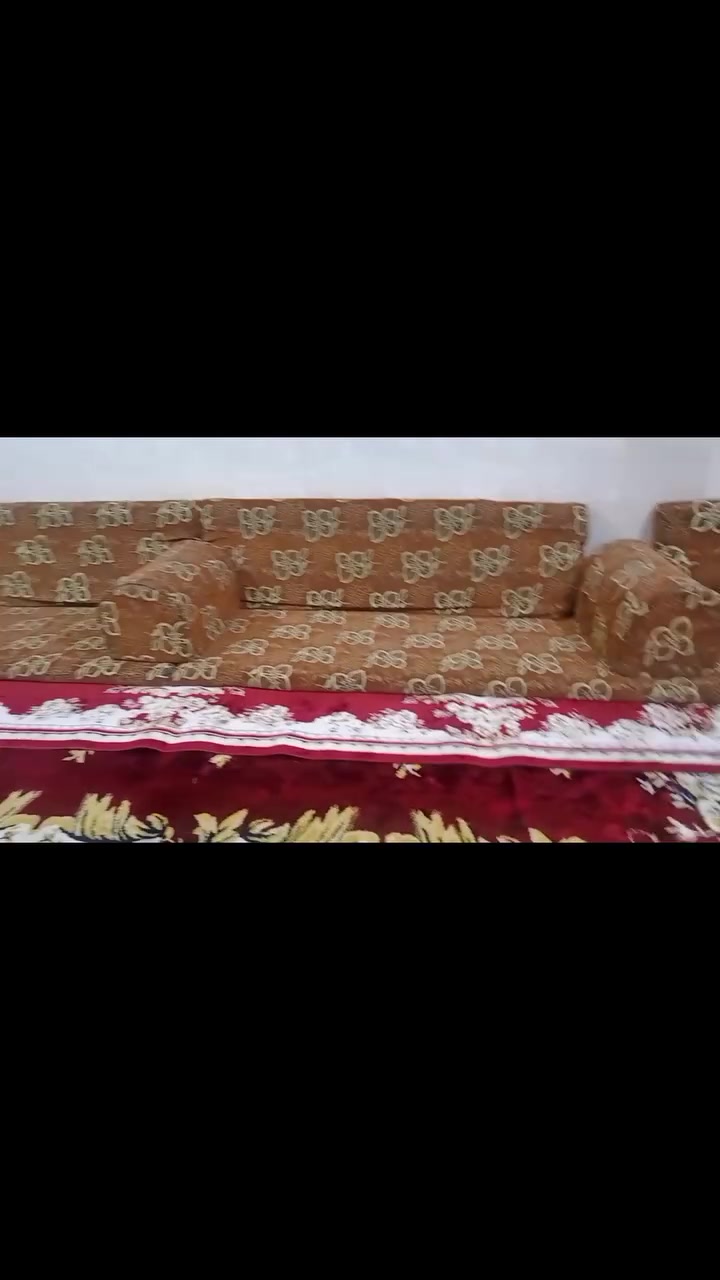 السلام عليكم للبيع جلسه و تاج مال جربايه بسعر مناسب مكاني سماوه شراي اتصال ***********

