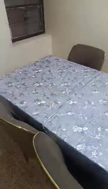 ميز طعام • موصل