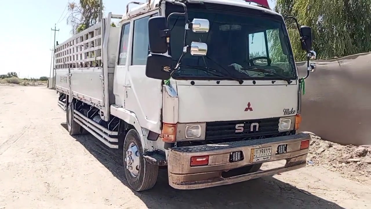 سلام عليكم هينو فوزه مربع للبيع سياره جاهزه 15عادي ام لقبق اسود شاصي مطول ربع متر حداديه خير من الله الاستفتار على رقم (***********)***********
