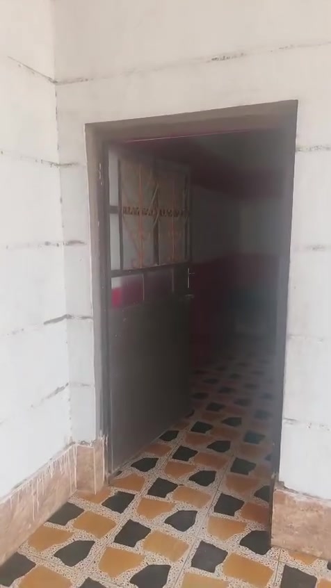 بيت للبيع. في منطقة زنكوره. بالقرب من مدرسة ينبوع الفياض. يتكون من اربع غرف واستقبال. وصاله مطبخ وصحيات خارجية مساحة البناء. 400 ومساحة الارض  1296 متر. ملاحظه البيت مع الارض واقع حال  يتعهد البائع كافة العشائريه يوجد قريب من البيت مدارس المتوسطه والابتدائية وكل الخدمات متوفره ماء وكهرباء وخدمات بلديه . للاستفسار يرجى اتصال على الرقم***********
