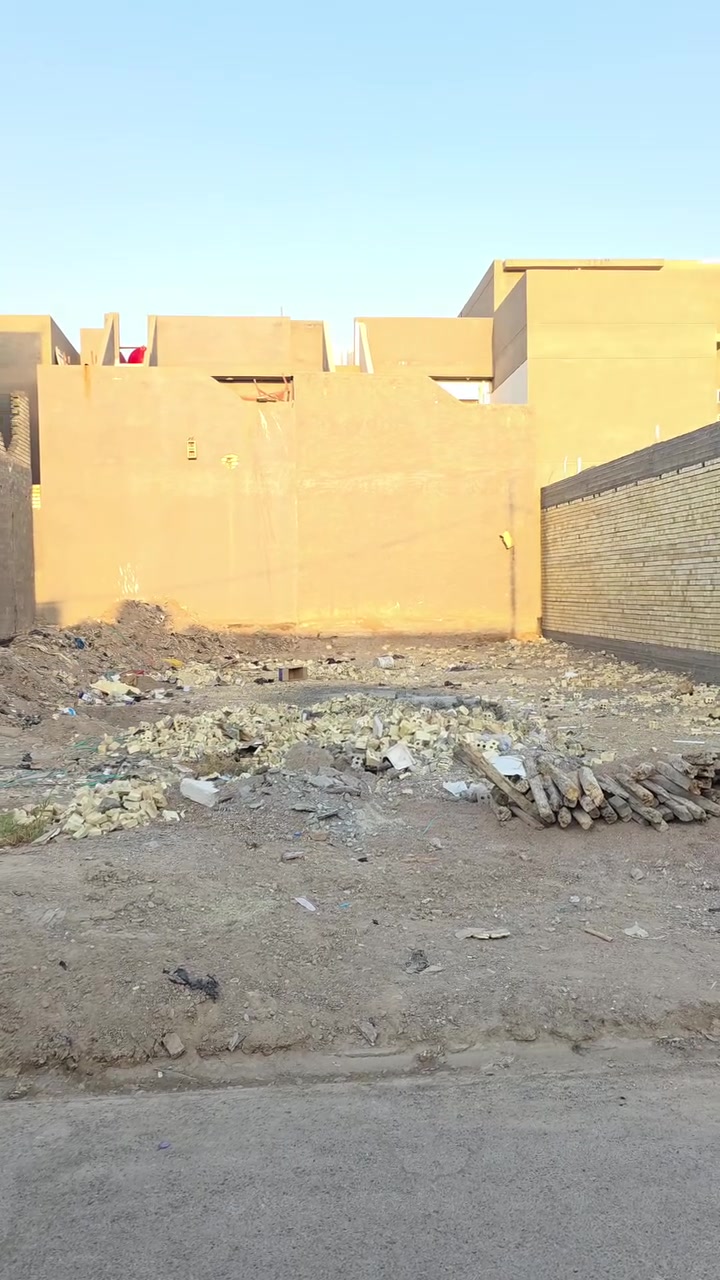 للبيع قطعة 250 متر وجه ١٢ ونص متر حي الغدير  الثانية صفحة مدرسة ابي طالب (واسط الصويرة) لمزيد من التفاصيل الاتصال على الهاتف ***********
