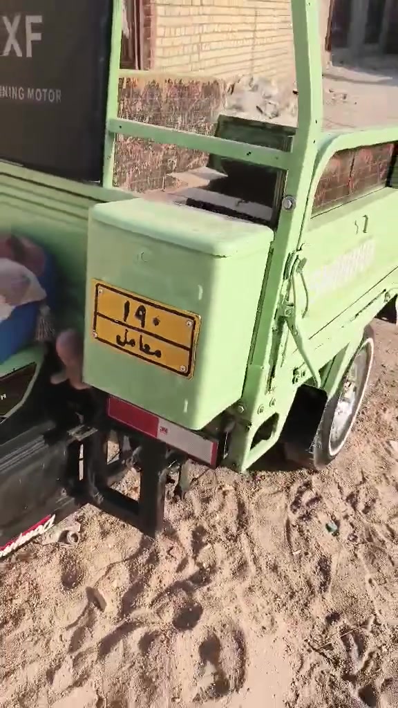 السلام عليكم شباب هاي ستوته للبيع مدفوع لكمري 2017 مكانه بغداد لمعامل هاذه ***********
