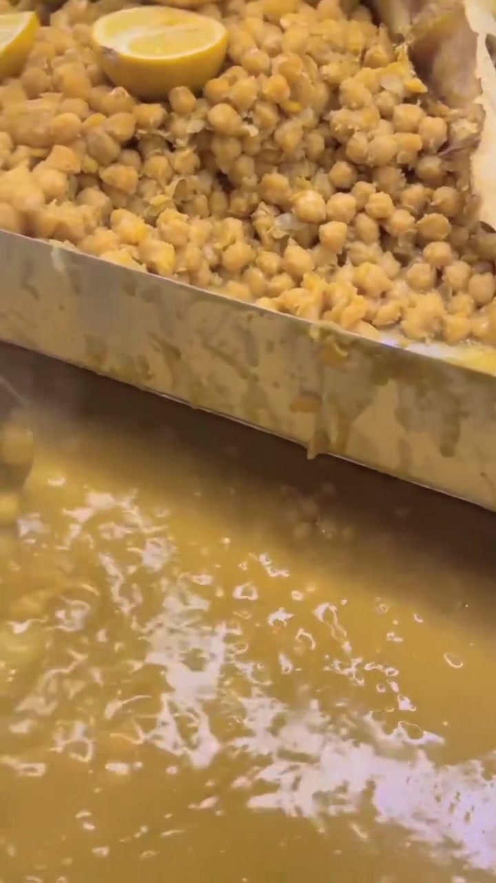 📢 متابعينا الأعزاء والغوالي ❤️
بكل محبة وفرح، نعلن لكم  افتتاح عربة الأنوار الشهيرة 🌟
واللي راح تقدم لكم ألذ وأطيب المأكولات الشعبية:
🥣 لبلبي بالمكسر
🫘 باقلاء سادة
🍋 باقلاء حامضة بالسماق
🍜 إندومي مطبوخ بماء اللبلبي 😋
🔥 نعدكم بطعم مميز ونكهة شعبية أصيلة، وبأسعار تناسب الجميع.
📍 الموقع: سامراء – سوق الرشيد الشعبي (سوق مريدي)
📌 مقابل طيبة مول
عربة الأنوار… الطعم الشعبي الأصيل ❤️🌟
