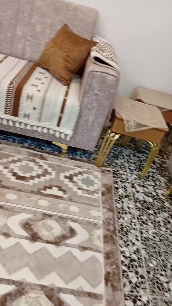 @إشارة 
معمل نجارة ودوشمه الاخوين لعمل الديوان والطقم حسب الطلب بلاويد 18 ملم والاسفنج هاي اكسترا 

العنوان ديالى بعقوبة الوثبة. 
***********
