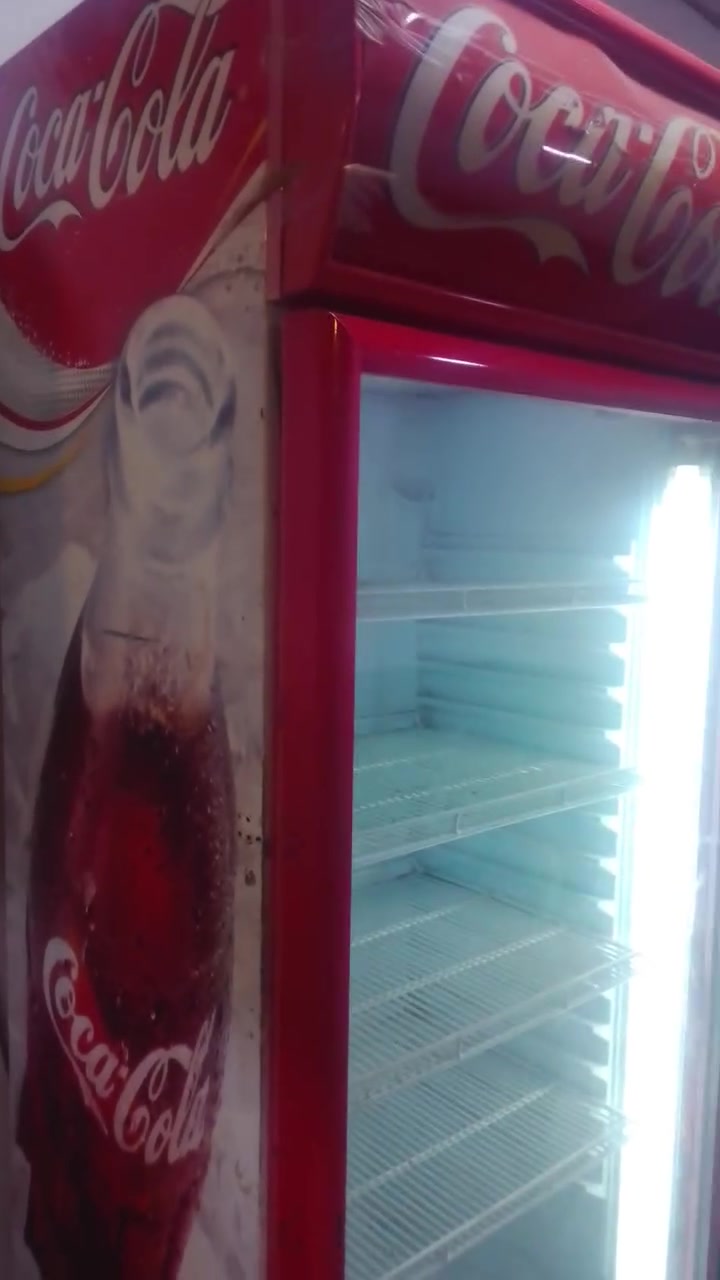 عارضه للبيع نظيفه جدا للبيع حجم كبير شغاله شرط السعر 300بيها مجال
جام خانه للبيع نظيفه للبيع السعر 325 بيها مجال 
القياس. 230 والطول 260

مكان موصل الايمن الغزلاني التواصل عل رقم *********** بي واتساب
