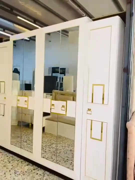 🤍✨ غرفة نوم موديل حديث ✨🤍10قطع كاملة 
خامات ممتازة وجودة عالية
💰 السعر: 850 
مع شد ونقل داخل بغداد مجاني
📩 للحجز والاستفسار راسلونا خاص، ويتوفر لدينا خدمة توصيل للمحفضات بكروه. 🤍🚚

للبيع الحجز والستفسار ع وتساب *********** لخاص محضور  @إشارة
