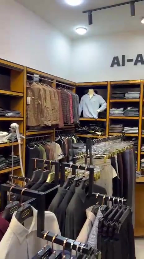 سلام عليكم ورحمة الله وبركاته
اخوني ديكور محل ملابس كامل للبيع
التفاصيل: يتكون خشب HDF الأصلي 
شغل درجة أولى يعني تفصال مو جاهز
يصلح يكون للصيدلية او الكوزمتك او
اي محل اخر. يحتوي على مكان للتخزين
في الاسفل..(العنوان البصرة / كرمة علي) 
السعر المطلوب ٣ ملاين ونصف
(٣ ونص)  للستفسار اتصل على الرقم👇
 ***********
